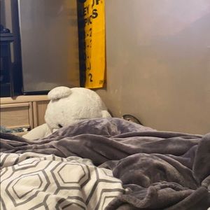 Meet your Posher, Raquel